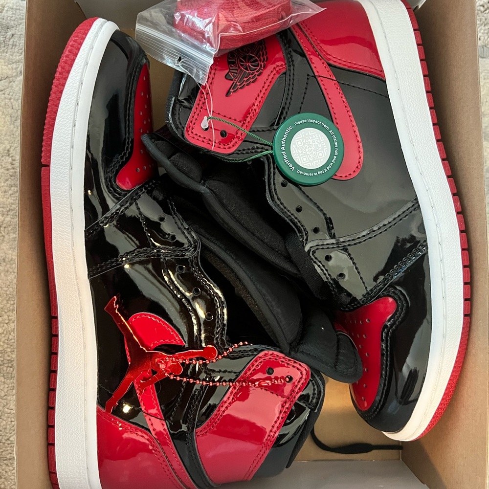 BRAND NEW JORDAN 1